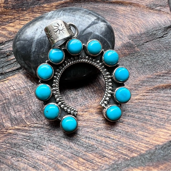 925 Sterling Silver & Kingman Turquoise Naja Pendant • Southwestern • - Picture 2 of 13